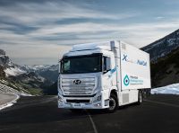 Hyundai consegna i primi camion a idrogeno Xcient Full Cell