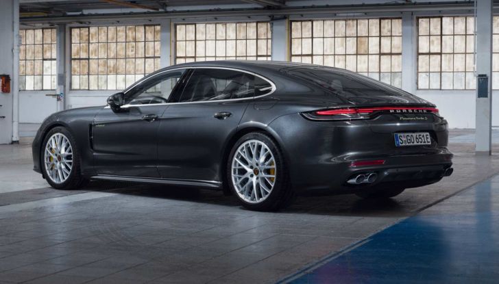 Porsche Panamera Turbo S E-Hybrid plug-in 2021