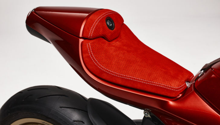 MV Agusta Superveloce 75 Anniversario: potente e per pochissimi fortunati - Foto 3 di 13