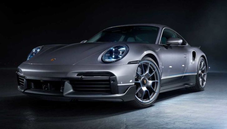 Porsche 911 Turbo S in regalo acquistando un jet Embraer - Foto 9 di 10