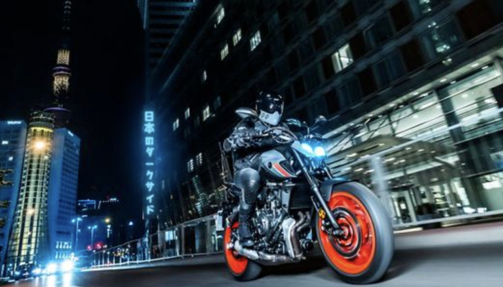 Yamaha MT-07 2021: tante novità e prezzo da 6.999 euro - Foto 15 di 16