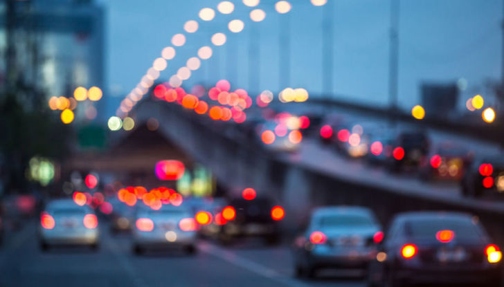 Guida notturna buio vista scarsa