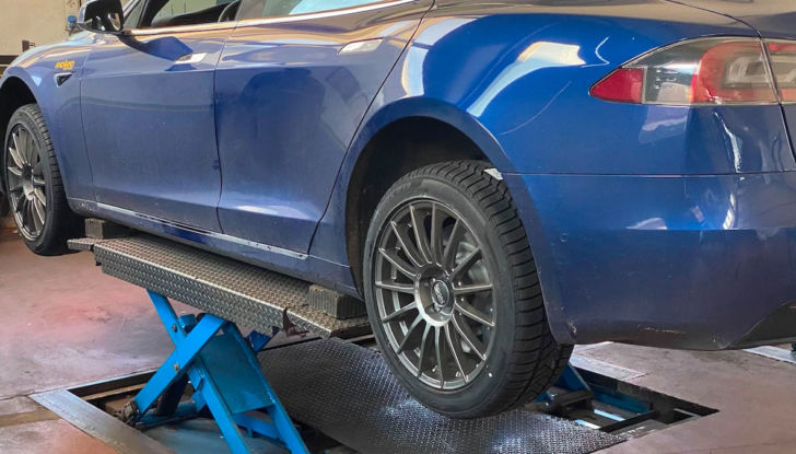 Pirelli invernali Winter davvero elettrici e sicuri anche sulla Tesla! - Foto 4 di 18