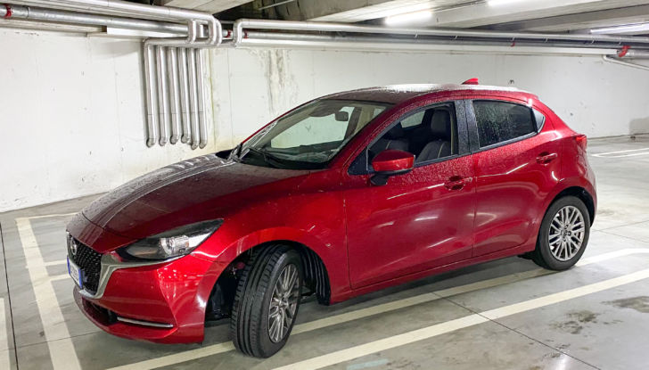 Prova su strada Mazda2 1.5 Mild Hybrid 90 CV - Foto 3 di 10