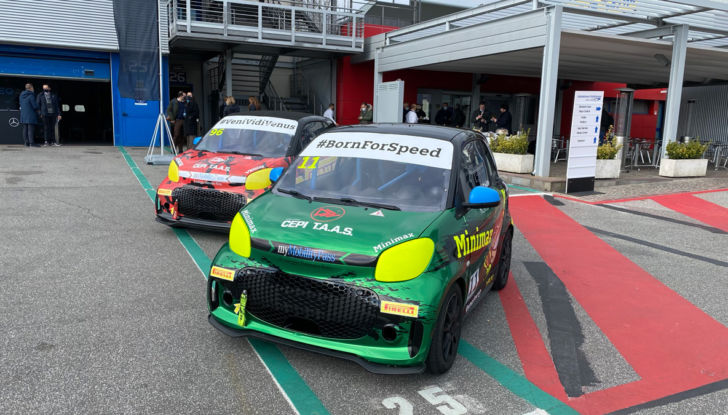 In pista e fuori con la gamma elettrificata Mercedes - Foto 6 di 11