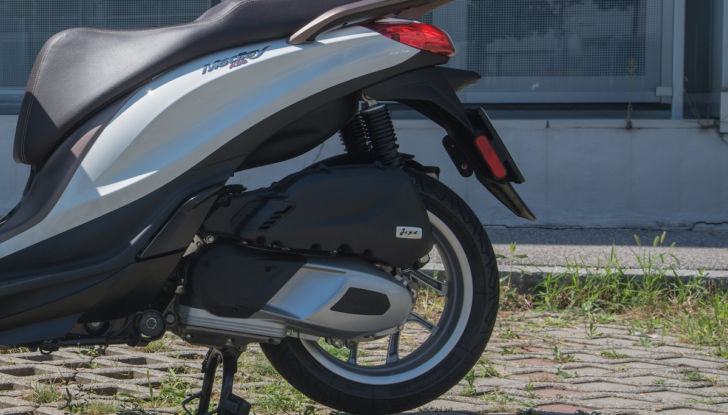 Prova Piaggio Medley 125: il ruote alte per annullare il traffico cittadino - Foto 10 di 26
