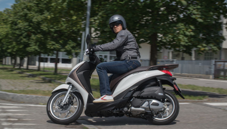 Prova Piaggio Medley 125: il ruote alte per annullare il traffico cittadino - Foto 26 di 26