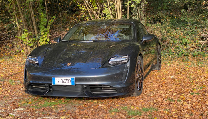 Taycan, la Porsche elettrica ideale per i suoi clienti! - Foto 1 di 12
