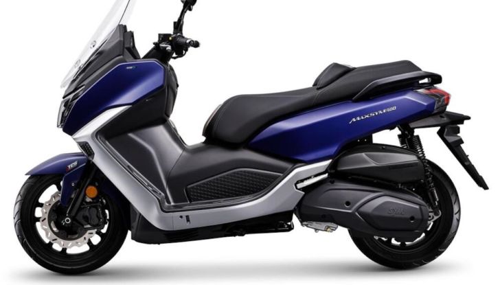 Sym Maxsym 400: il maxi scooter orientale è tutto nuovo - Foto 5 di 7