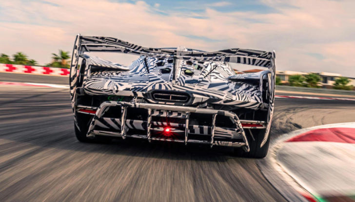 McLaren Sabre: l’hypercar fatta su misura - Foto 1 di 9