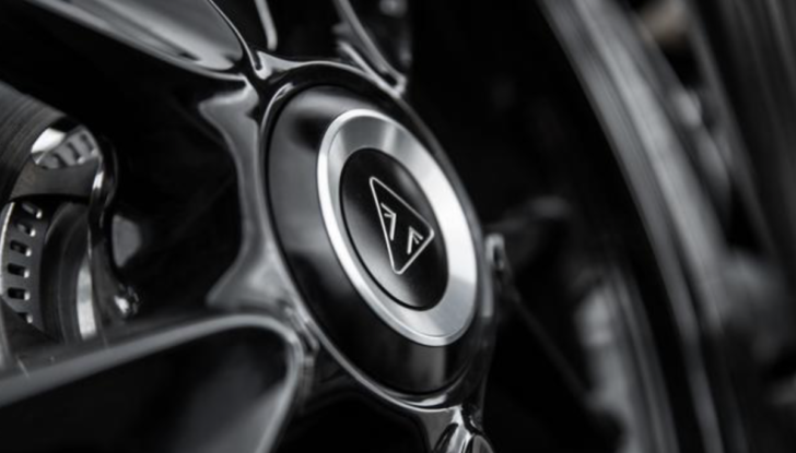 Triumph Speed Triple 1200 RS: le novità della versione 2021 - Foto 10 di 25