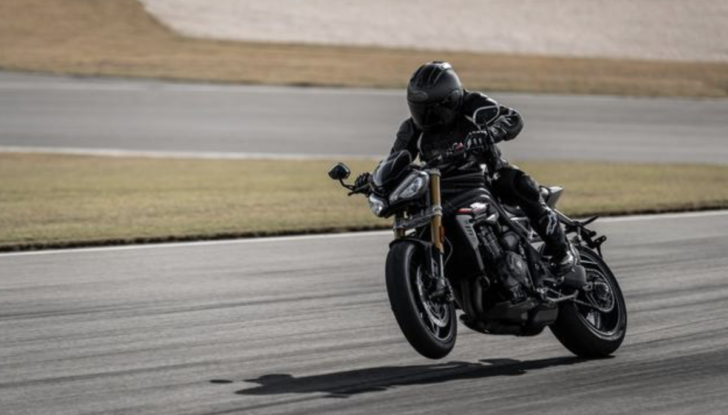 Triumph Speed Triple 1200 RS: le novità della versione 2021 - Foto 25 di 25