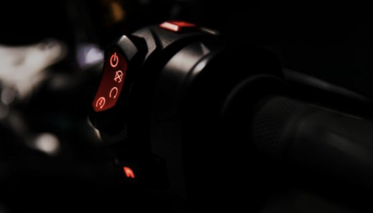 Triumph Speed Triple 1200 RS: le novità della versione 2021 - Foto 4 di 25