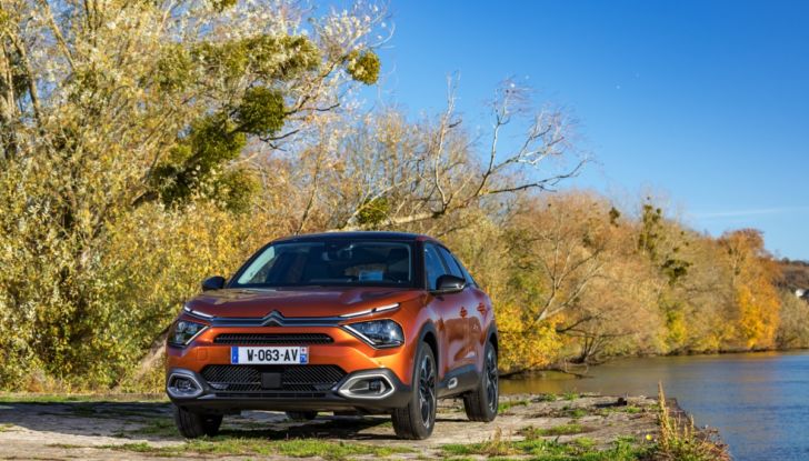 [VIDEO] Prova su strada nuova Citroën C4, il comfort dal benzina al 100% elettrico - Foto 19 di 40