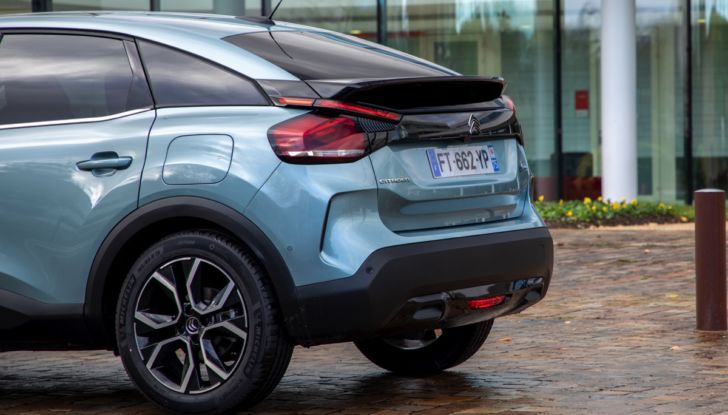 [VIDEO] Prova su strada nuova Citroën C4, il comfort dal benzina al 100% elettrico - Foto 26 di 40