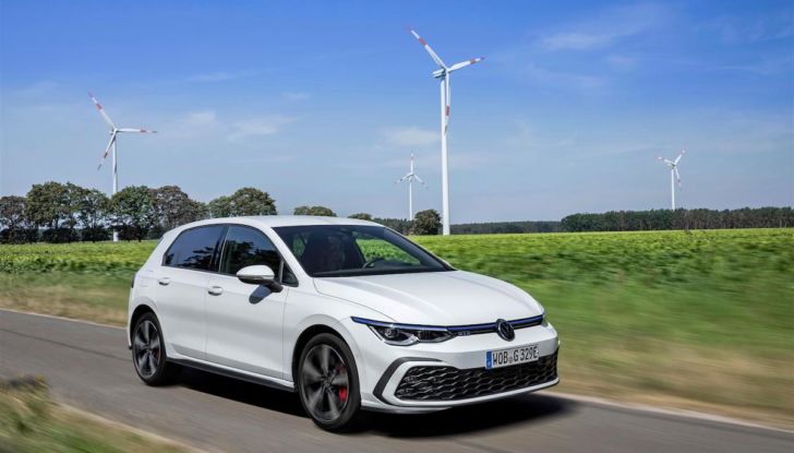 Volkswagen Golf 8 è la berlina compatta più venduta in Italia nel 2020 - Foto 5 di 10