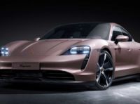 Porsche Taycan MY2021: la base a trazione posteriore attacca da 86.471 Euro