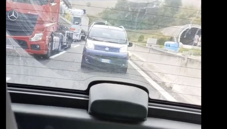 Telepass presenta il nuovo “telepass sat”, la soluzione all-in-one dedicata ai mezzi pesanti - Foto 16 di 23