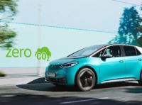 Volkswagen ID.3: la “base” con batteria da 45 kWh attacca da 24.290 Euro