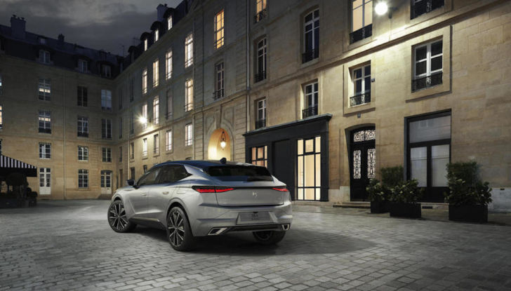 DS 4: SUV o berlina? L’uscita è prevista a fine anno - Foto 12 di 12
