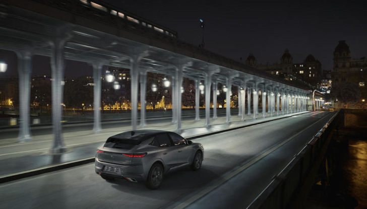 DS 4: SUV o berlina? L’uscita è prevista a fine anno - Foto 7 di 12