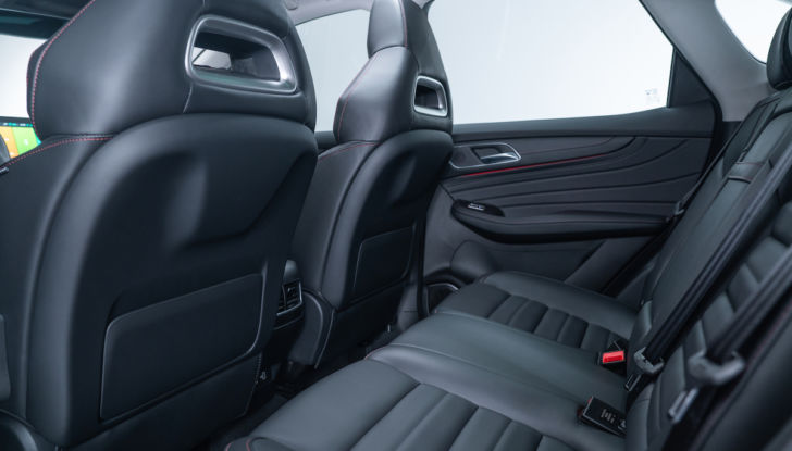 MG EHS Plug-in Hybrid 2021: caratteristiche e prezzi - Foto 21 di 39