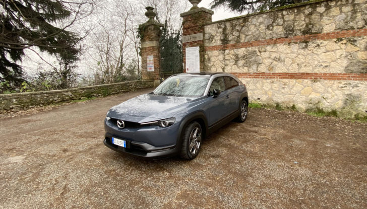 Mazda MX-30: la versione ibrida plug-in in arrivo per fine anno - Foto 16 di 17