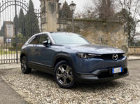 Test Drive Mazda MX-30, la urban car elettrica polivalente