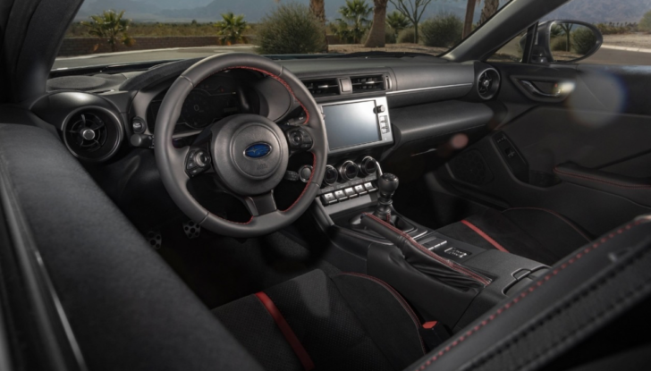 Subaru BRZ: sportività ed eleganza su quattro ruote - Foto 15 di 17