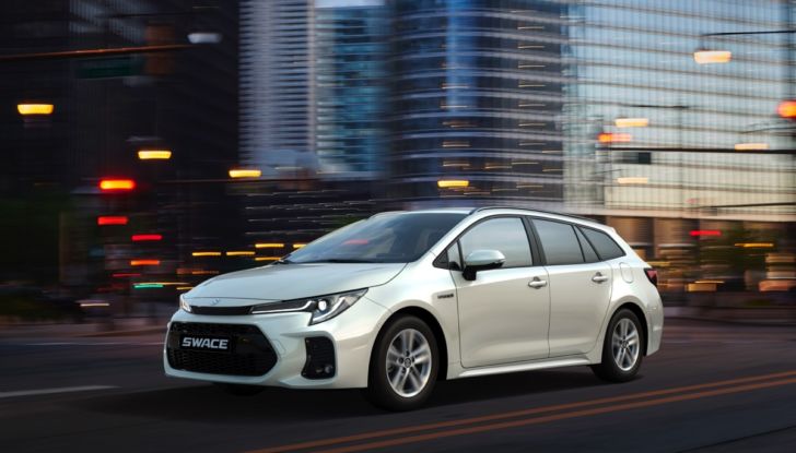 [VIDEO] Prova Suzuki Swace Hybrid 2021: La station wagon ecologica ed economica - Foto 18 di 30