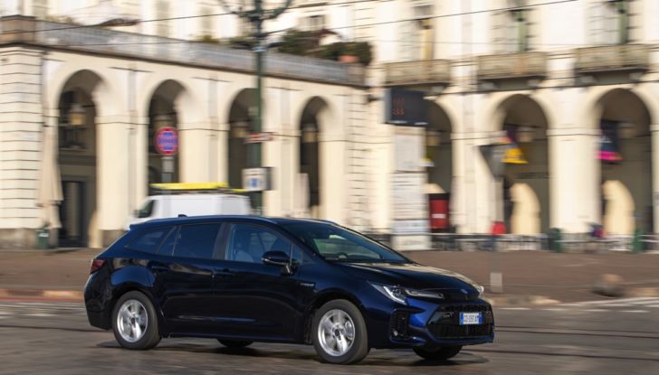 [VIDEO] Prova Suzuki Swace Hybrid 2021: La station wagon ecologica ed economica - Foto 11 di 30