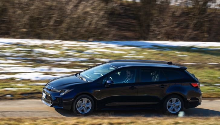 [VIDEO] Prova Suzuki Swace Hybrid 2021: La station wagon ecologica ed economica - Foto 23 di 30