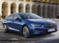 Su Opel Insignia debutta la nuova tecnologia a LED