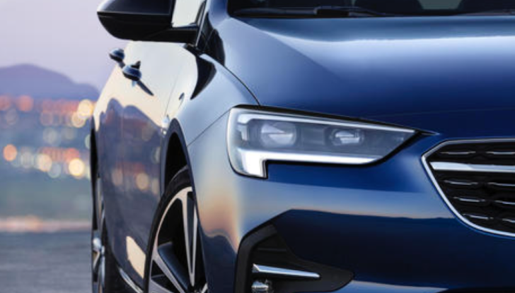 Su Opel Insignia debutta la nuova tecnologia a LED - Foto 3 di 8