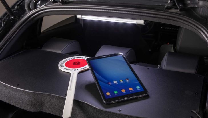 Peugeot e-208 Guardia di Finanza