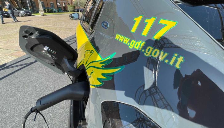 Peugeot e-208 Guardia di Finanza