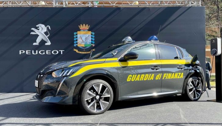 Peugeot e-208 Guardia di Finanza