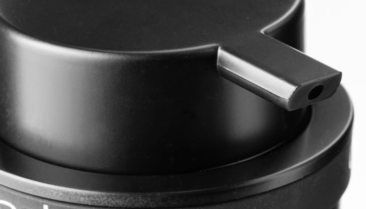 CARhandGEL è il primo dispenser di Gel igienizzante specifico per auto - Foto 7 di 12