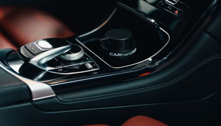 CARhandGEL è il primo dispenser di Gel igienizzante specifico per auto - Foto 5 di 12