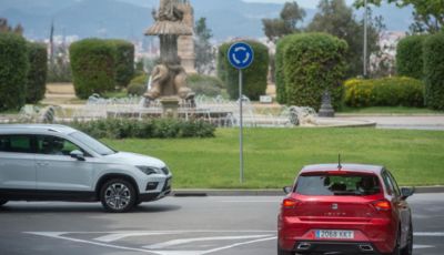 Come guidare correttamente in una rotonda: ecco delle semplici regole
