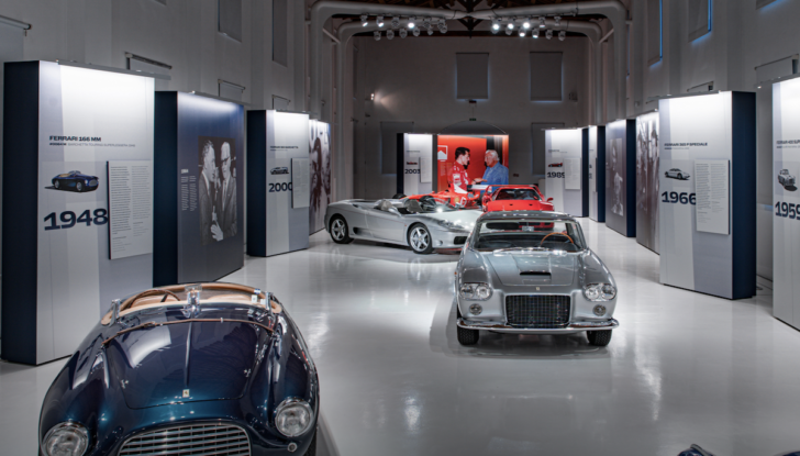 A Forte dei Marmi una mostra di auto vintage in onore di Gianni Agnelli - Foto 13 di 17