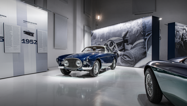 A Forte dei Marmi una mostra di auto vintage in onore di Gianni Agnelli - Foto 4 di 17