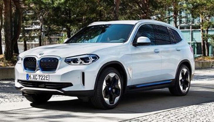 [VIDEO] Prova su strada BMW iX3 2021, il SUV elettrico: caratteristiche, prezzi e consumi - Foto 9 di 36
