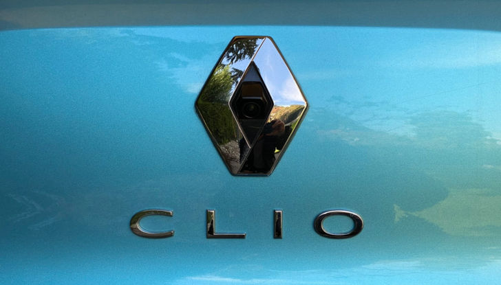 Test Drive Renault Clio Hybrid, la Tesla delle ibride! - Foto 10 di 22