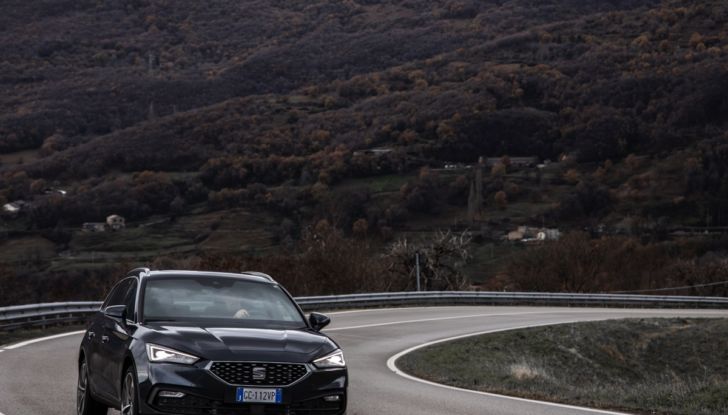 [VIDEO] Prova Seat Leon Sportstourer 2021: Il Plug-In Hybrid veloce ed ecologico con 204 CV - Foto 32 di 38