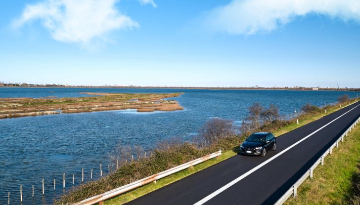 [VIDEO] Prova Seat Leon Sportstourer 2021: Il Plug-In Hybrid veloce ed ecologico con 204 CV - Foto 28 di 38