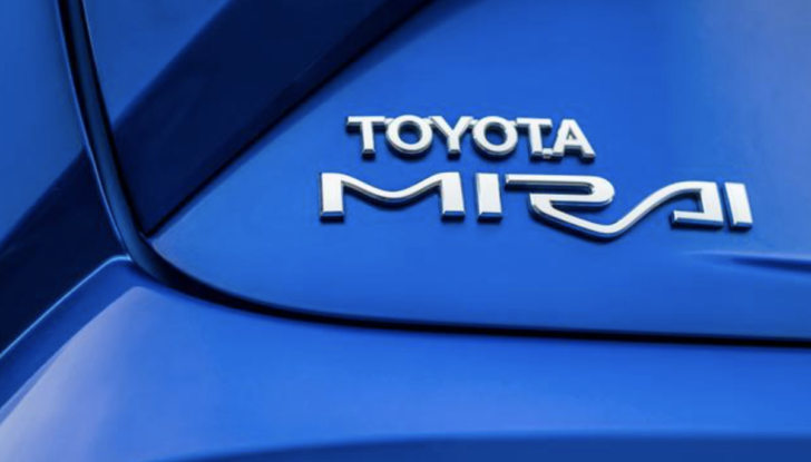 Toyota Mirai 2021: la berlina a idrogeno arriva a fine marzo da 66.000 Euro - Foto 15 di 27