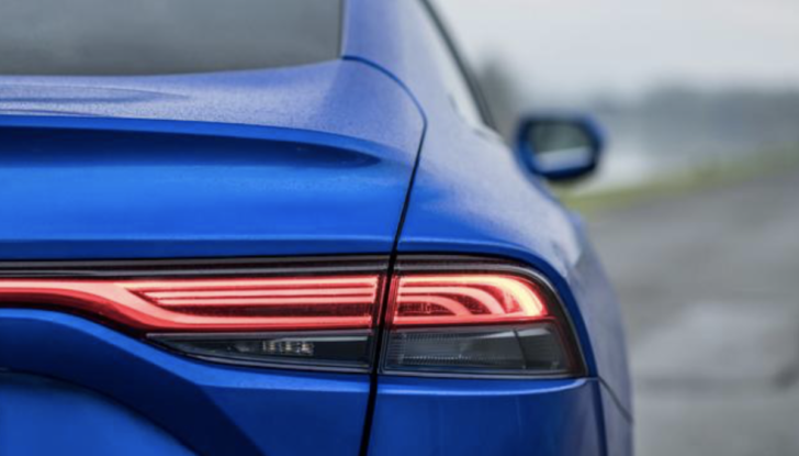 Toyota Mirai 2021: la berlina a idrogeno arriva a fine marzo da 66.000 Euro - Foto 16 di 27