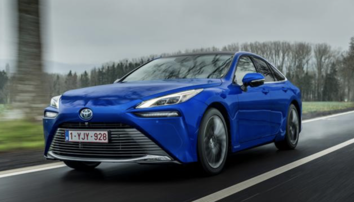 Toyota Mirai 2021: la berlina a idrogeno arriva a fine marzo da 66.000 Euro - Foto 23 di 27