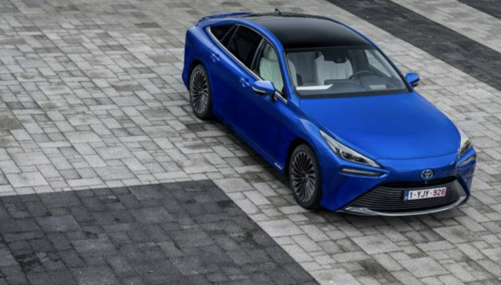 Toyota Mirai 2021: la berlina a idrogeno arriva a fine marzo da 66.000 Euro - Foto 24 di 27